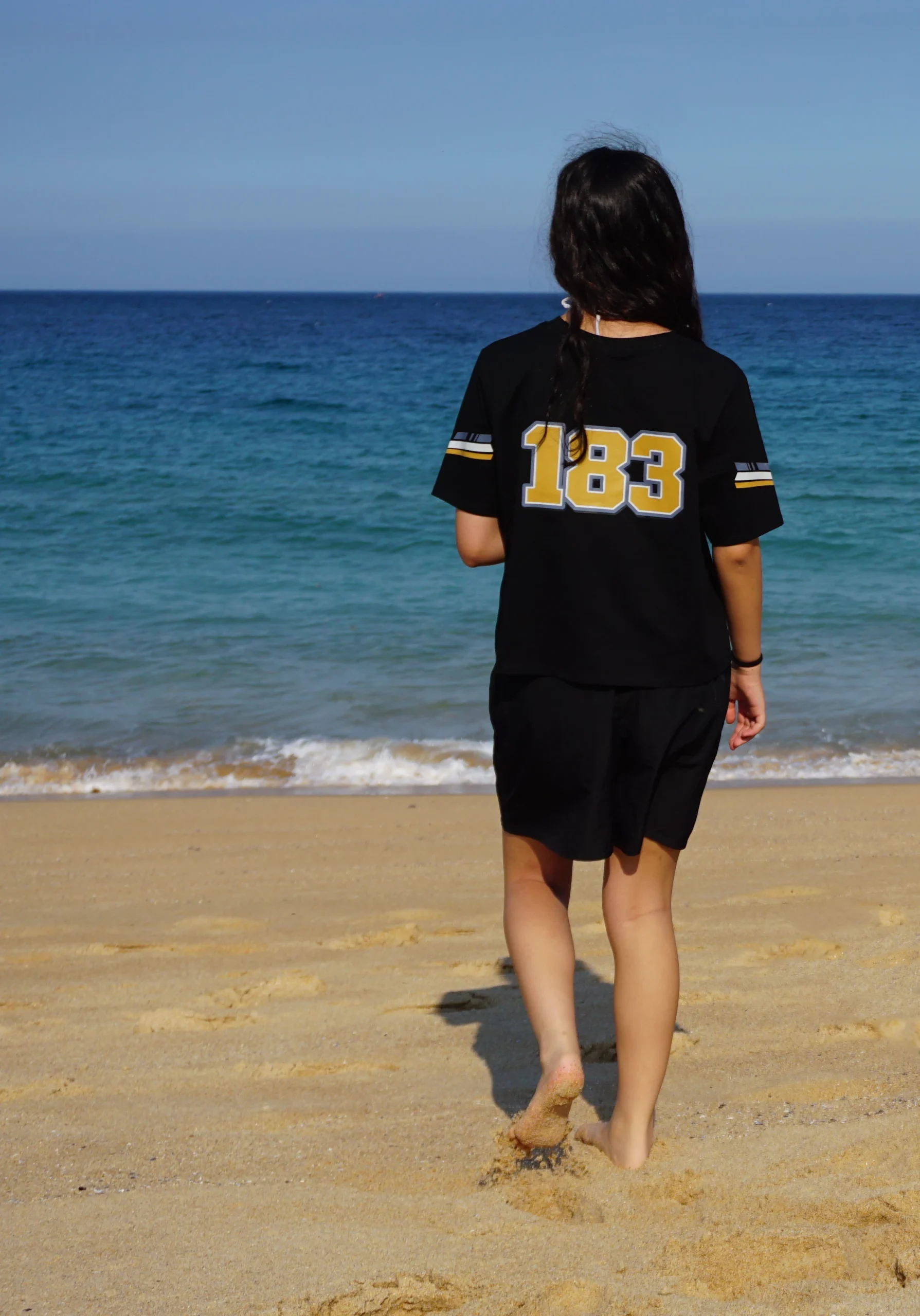 camiseta negra crop mujer algodón orgánico